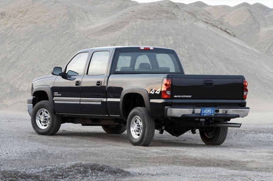  Chevrolet Silverado Heavy Duty 2003 года  (фото 21 из 36)